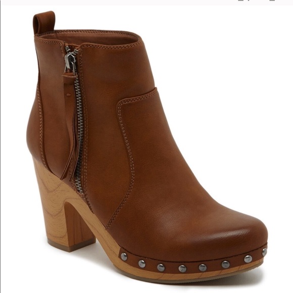 Revel Shoes - Clog Booties in Camel sz 9 NEW